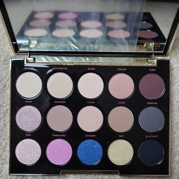 RARE Urban Decay X Gwen Stefani Eyeshadow Palette! - Picture 14 of 14